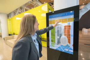 How to Choose the Right Digital Signage Solution for Your Business Type