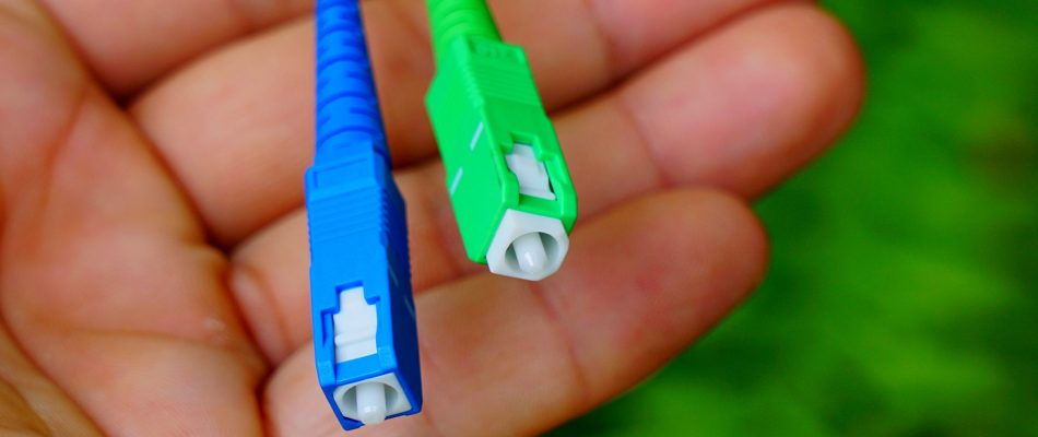 Why Professionals Prefer Fiber Optic Cables